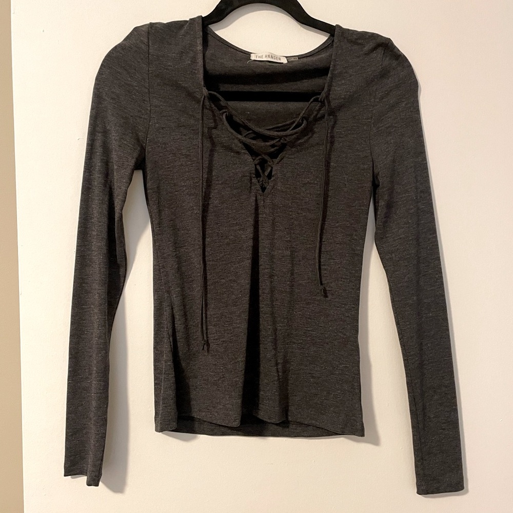 Charcoal color long sleeve, XS from “The Hanger”. Worn once. Perfect condition.